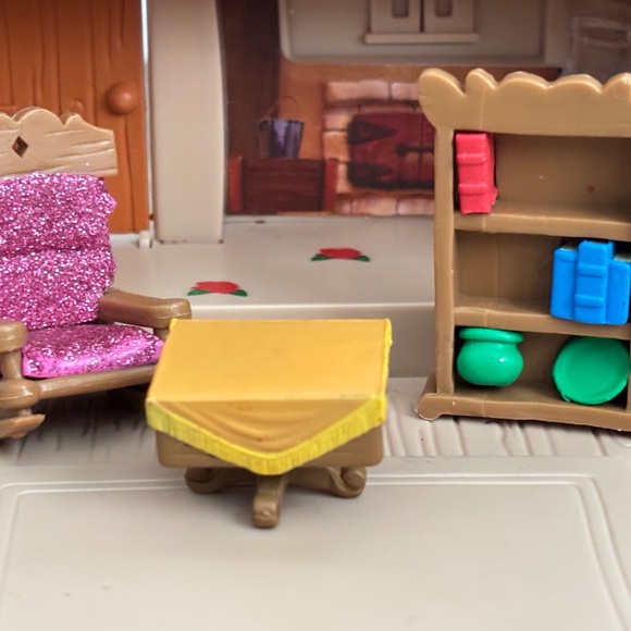 DISNEY Beauty Animators Collection Littles BELLE'S COTTAGE HOUSE Playset Figures - Picture 6 of 13